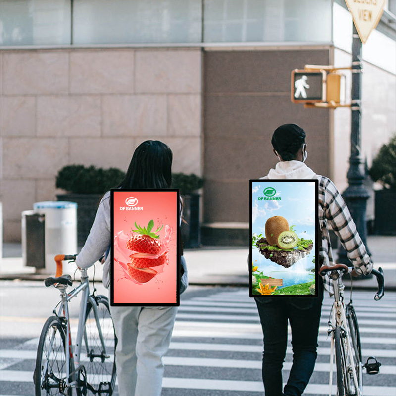 Fashion Design 32 Inches Lcd Backpack Display Smart Walking Billboard Promotional Price Customized Advertising Light Boxes